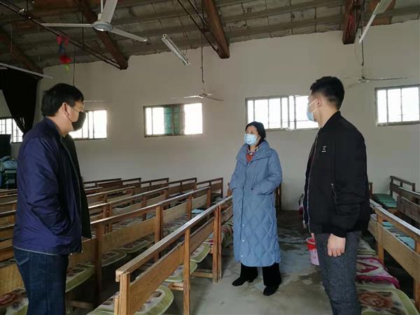 新沂市委统战部副部长、民宗局长丁莉带队检查宗教场所疫情防控和场所安全自查工作.jpg