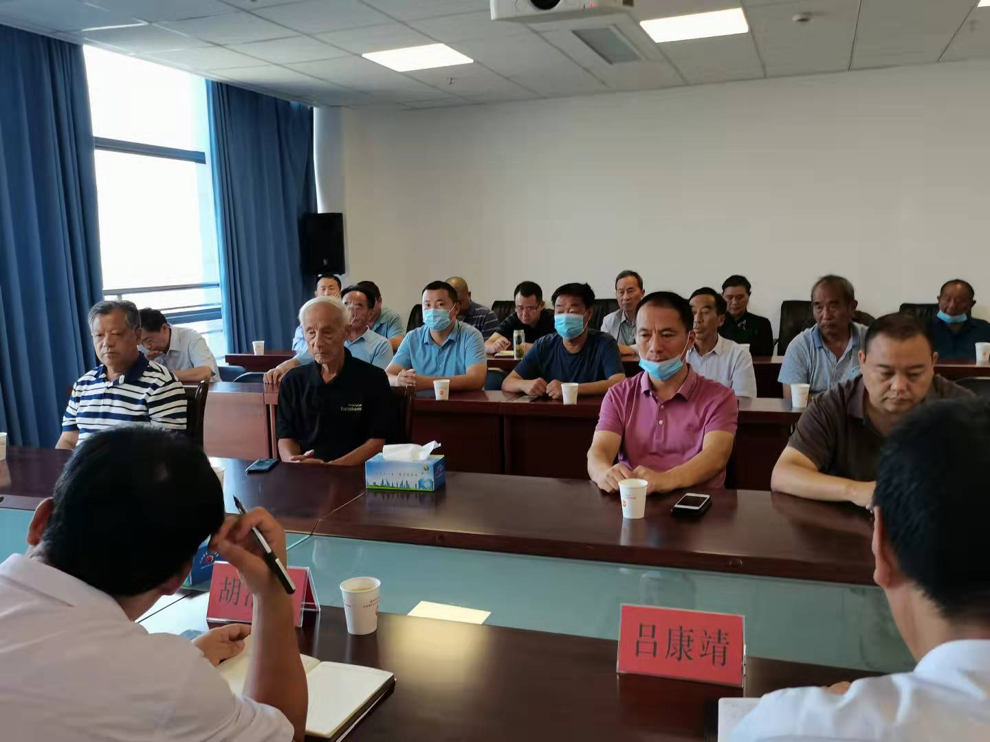 座谈会2.jpg